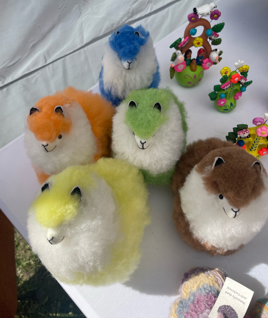 Figurines